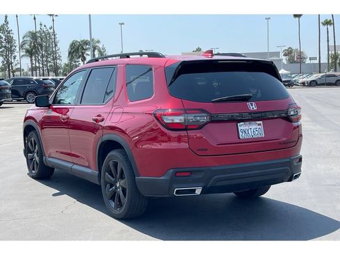 Used 2025 Honda Pilot Black Edition image 3