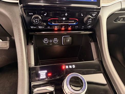 Certified 2023 Jeep Grand Cherokee L Limited w/ Black Appearance Package image 18