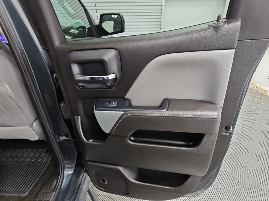 Used 2017 Chevrolet Silverado 1500 LT w/ All Star Edition AWD/4WD image 32