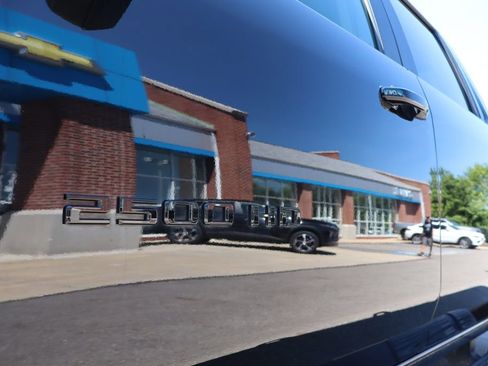 Used 2021 Chevrolet Silverado 2500 LTZ w/ LTZ Plus Package image 13