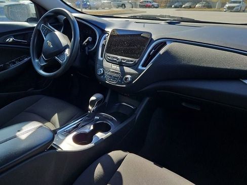 Used 2024 Chevrolet Malibu LT image 14