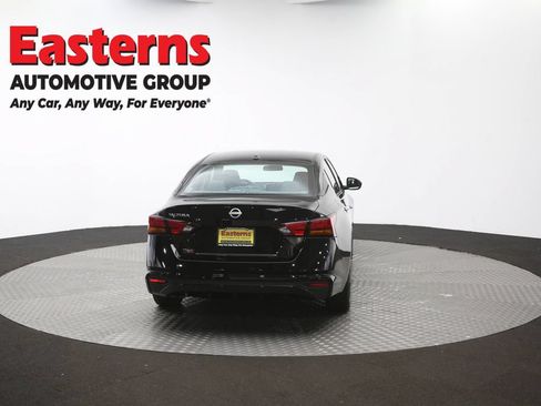 Used 2025 Nissan Altima 2.5 SV FWD image 38