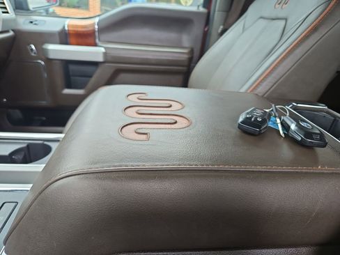 Used 2015 Ford F150 King Ranch w/ Equipment Group 601A Luxury AWD/4WD image 21