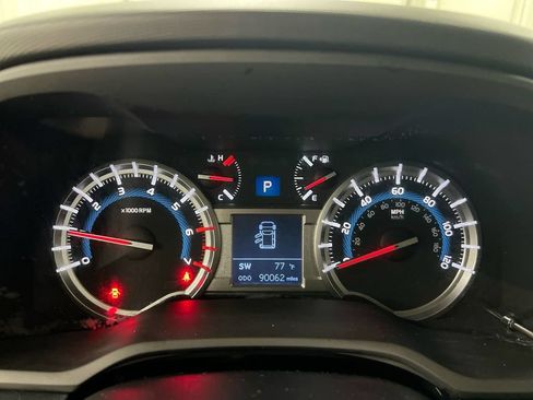 Used 2018 Toyota 4Runner Limited AWD/4WD image 12