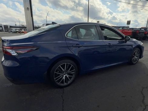 Used 2024 Toyota Camry XLE w/ Cold Weather Package image 8