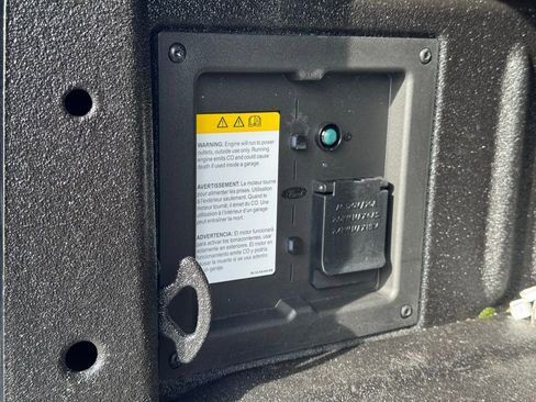 Used 2025 Ford F150 Lariat w/ Equipment Group 501A Mid image 46