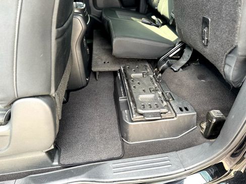 Used 2018 Nissan Titan SV w/ SV Convenience Package image 31