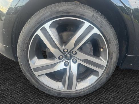 Used 2023 Land Rover Discovery S R-Dynamic AWD/4WD image 9