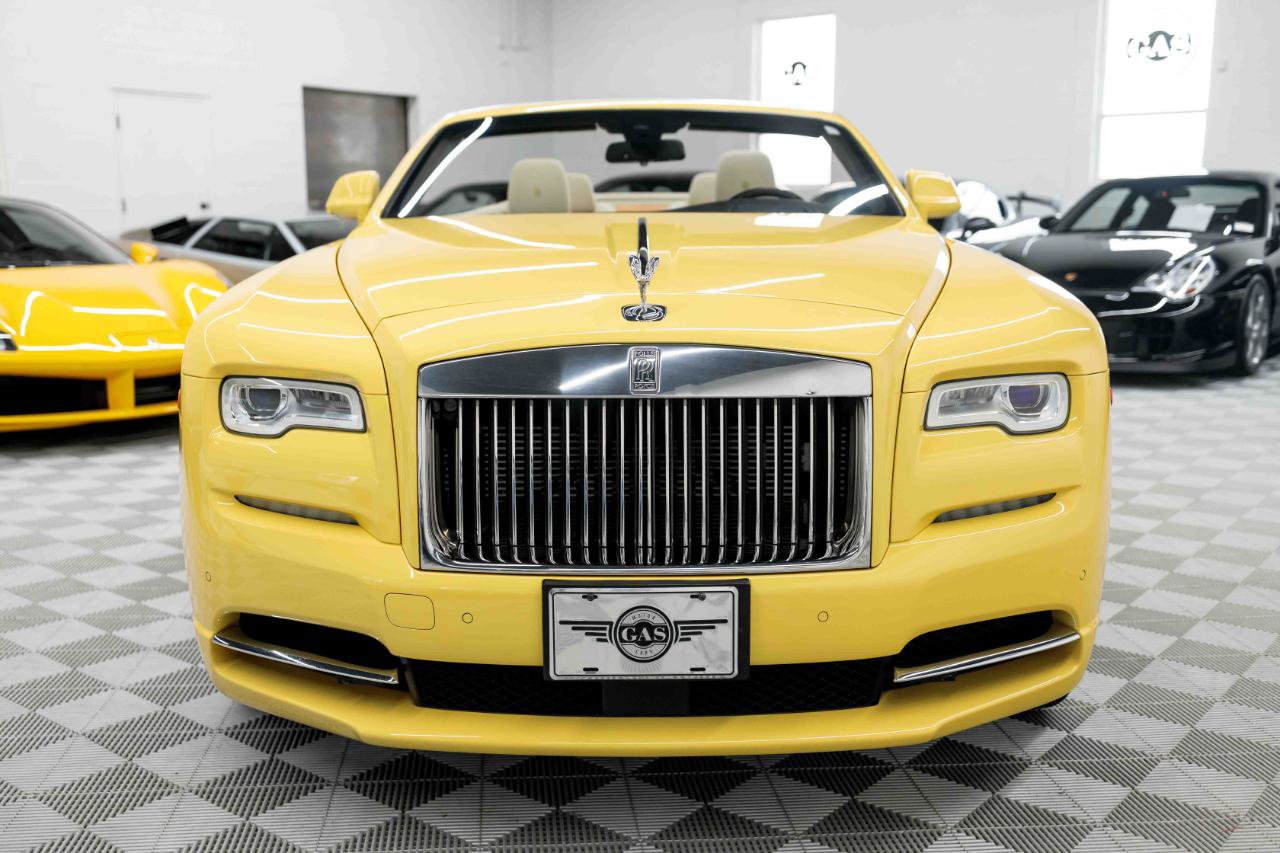 Used 2017 Rolls-Royce Dawn RWD image 4