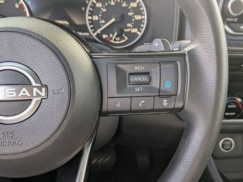 Used 2022 Nissan Rogue SV FWD image 20