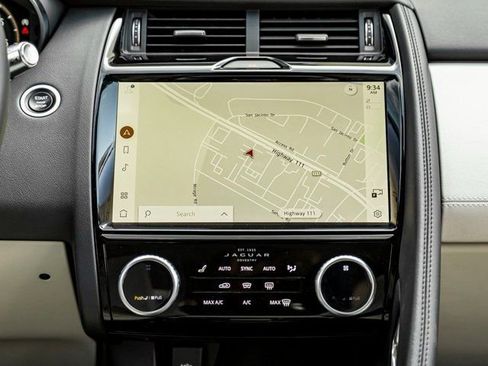 Used 2022 Jaguar E-PACE SE image 18