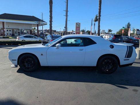 Used 2016 Dodge Challenger R/T Scat Pack image 13