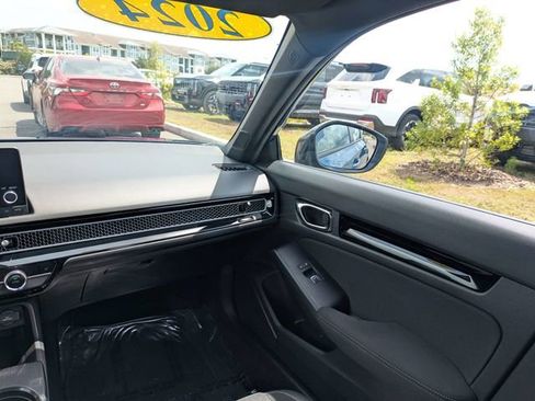 Used 2025 Honda Civic Sport image 15