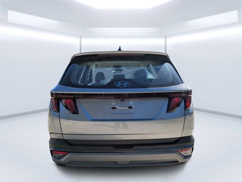 New 2026 Hyundai Tucson SE image 4