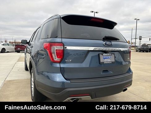Used 2018 Ford Explorer XLT image 14