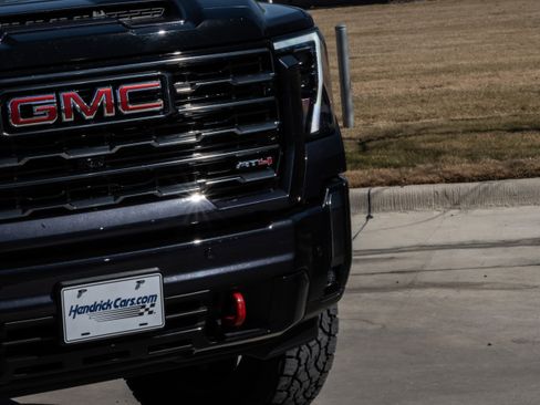 Used 2024 GMC Sierra 2500 AT4 w/ AT4 Premium Plus Package image 7