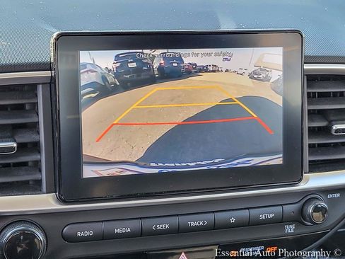 Used 2021 Hyundai Venue SE FWD image 18