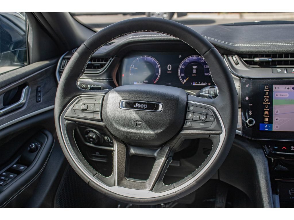 New 2026 Jeep Grand Cherokee Limited AWD/4WD image 36