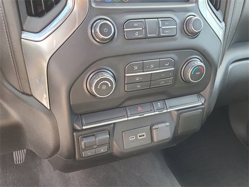 Used 2020 Chevrolet Silverado 3500 LT image 31