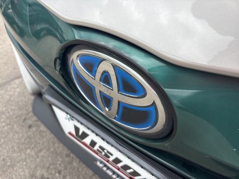 Used 2017 Toyota Prius Prime Plus FWD image 10