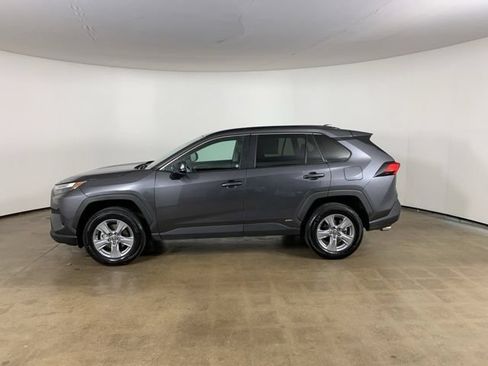 Used 2025 Toyota RAV4 LE AWD/4WD image 16