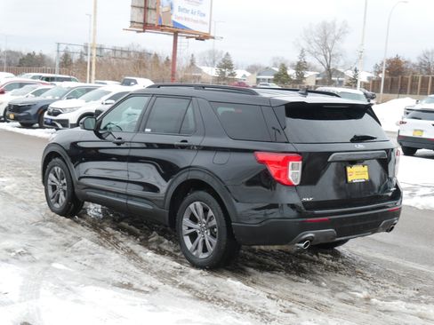 Used 2023 Ford Explorer XLT w/ Equipment Group 202A image 13