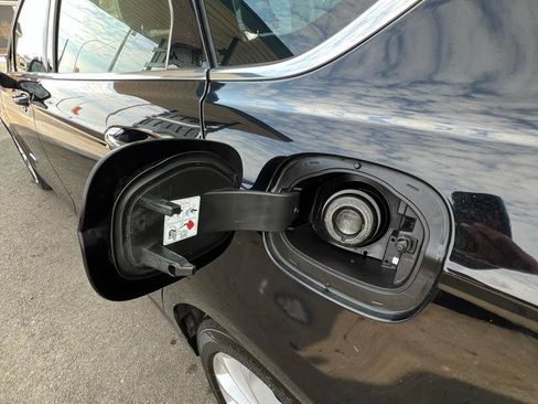 Used 2019 Ford Fusion SE image 9