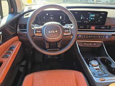 Certified 2026 Kia Carnival SX w/ SX Dark Edition Package FWD image 14
