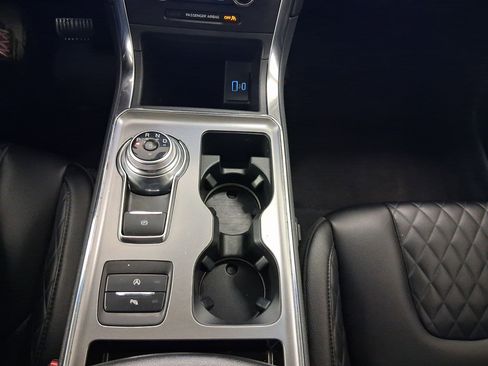 Used 2024 Ford Edge Titanium image 15