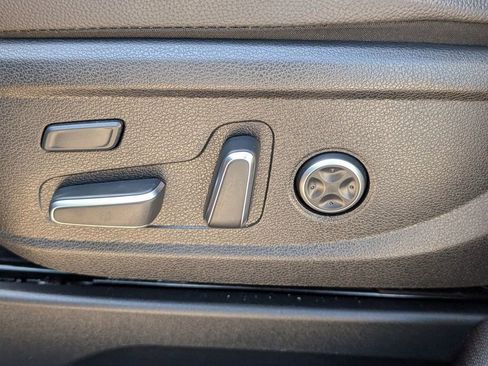 Used 2024 Hyundai Palisade Limited image 13