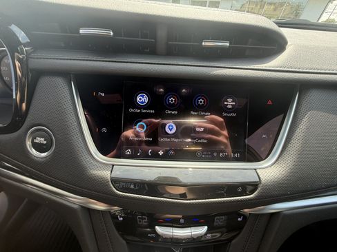 Used 2025 Cadillac XT6 Luxury w/ LPO, Floor Liner Package AWD/4WD image 14