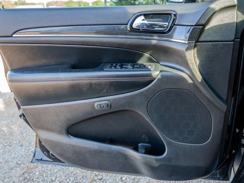 Used 2020 Jeep Grand Cherokee Trailhawk image 25