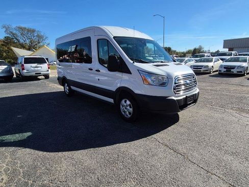 Used 2018 Ford Transit 350 XLT image 8