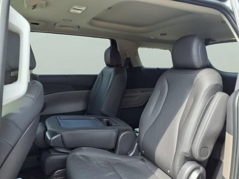 New 2026 Kia Carnival SX FWD image 18