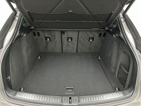 Used 2018 Porsche Macan S image 24