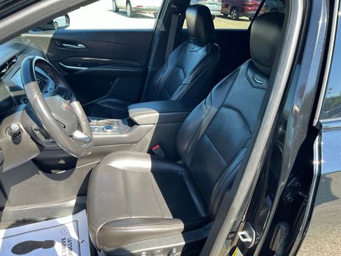 Used 2019 Cadillac XT4 Sport AWD/4WD image 33