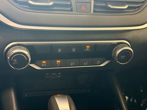 Used 2021 Nissan Altima 2.5 SV FWD image 23