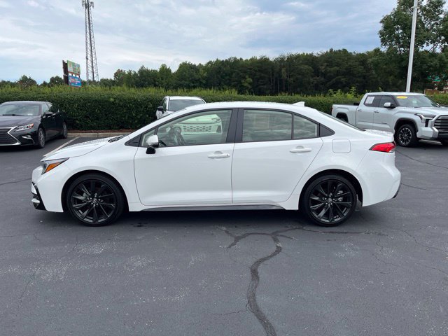 Used 2026 Toyota Corolla SE FWD image 12