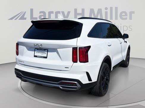 Used 2023 Kia Sorento SX AWD/4WD image 5