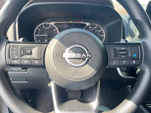 Used 2023 Nissan Rogue SV AWD/4WD image 13