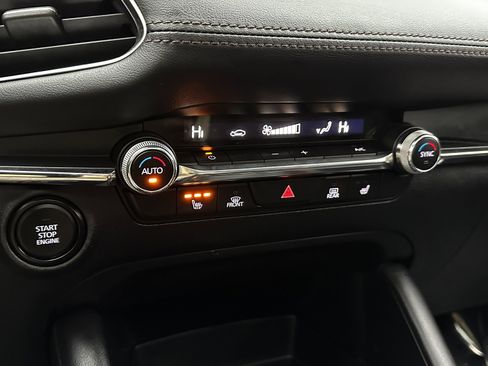 Used 2023 MAZDA MAZDA3 s image 21