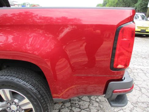 Used 2017 Chevrolet Colorado LT w/ LT Convenience Package RWD image 18