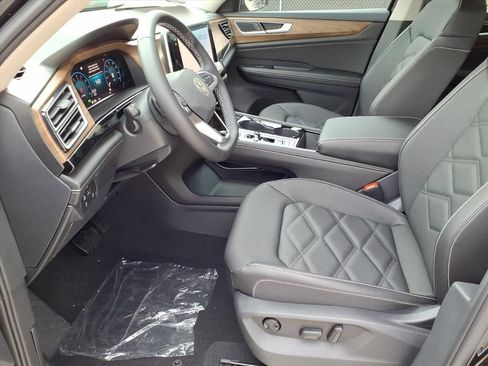 New 2026 Volkswagen Atlas SE FWD image 11