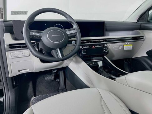 Certified 2025 Hyundai Tucson SEL image 6