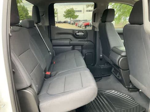 Used 2019 Chevrolet Silverado 1500 Custom w/ Custom Convenience Package RWD image 18