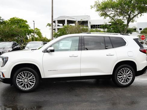 Used 2024 GMC Acadia Denali FWD image 17