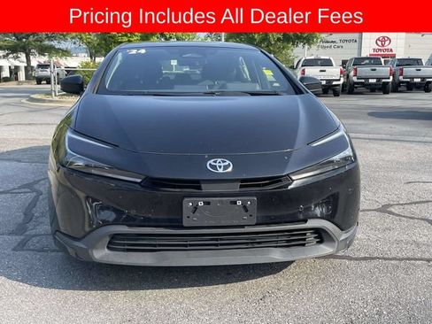 Used 2024 Toyota Prius LE FWD image 8
