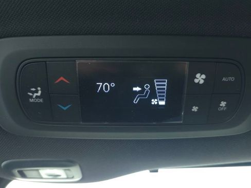 New 2026 Chrysler Pacifica Limited w/ S Appearance Package image 27