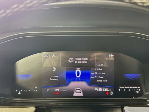 Certified 2025 Volkswagen Taos S AWD/4WD image 15