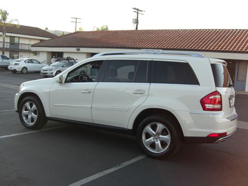 Used 2010 Mercedes-Benz GL 450 4MATIC 4dr GL 450 image 12
